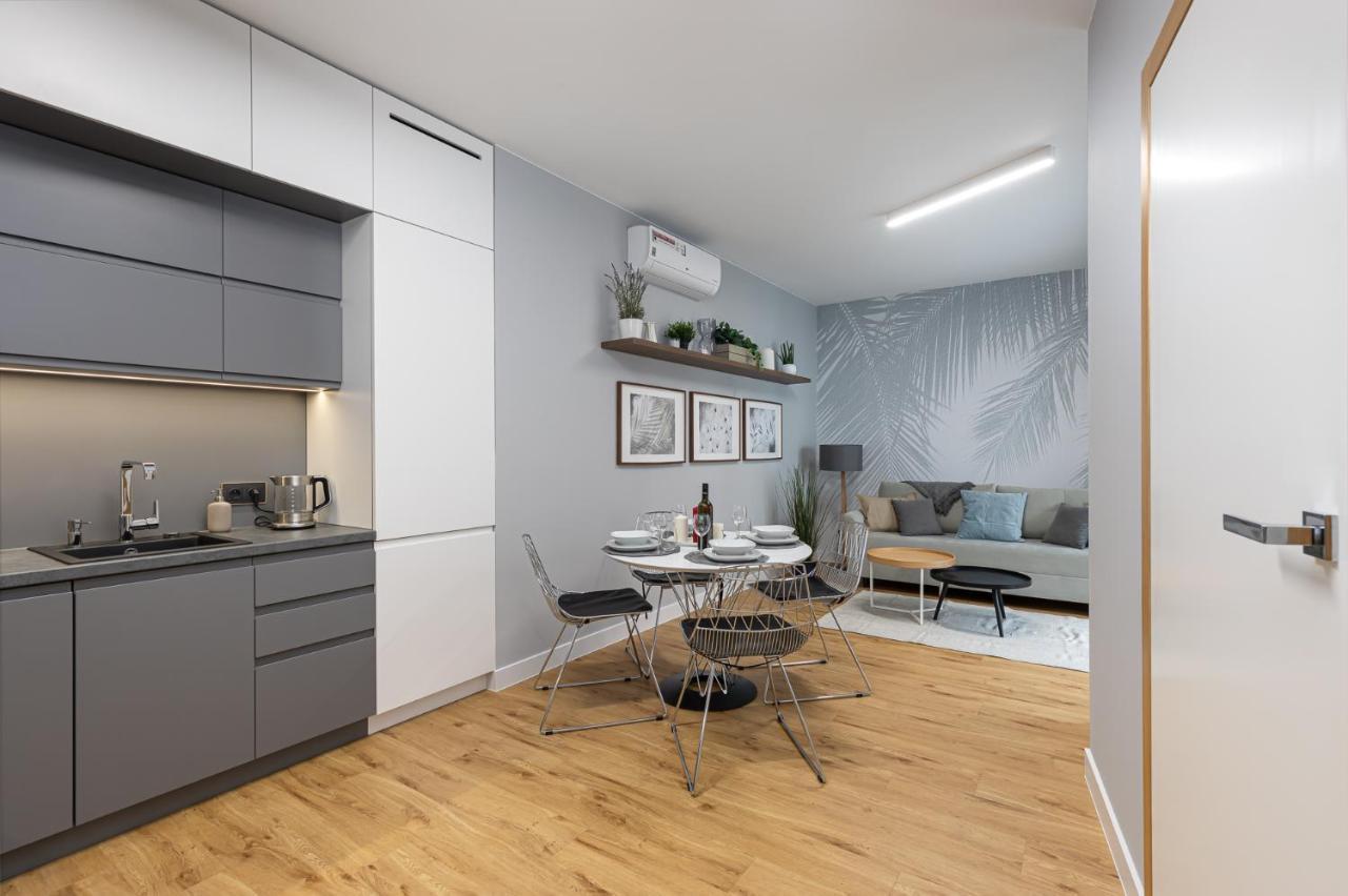 Ecru Luxurious Apartment In Port Praski With Balcony Wwa35 Varşovia Exterior foto