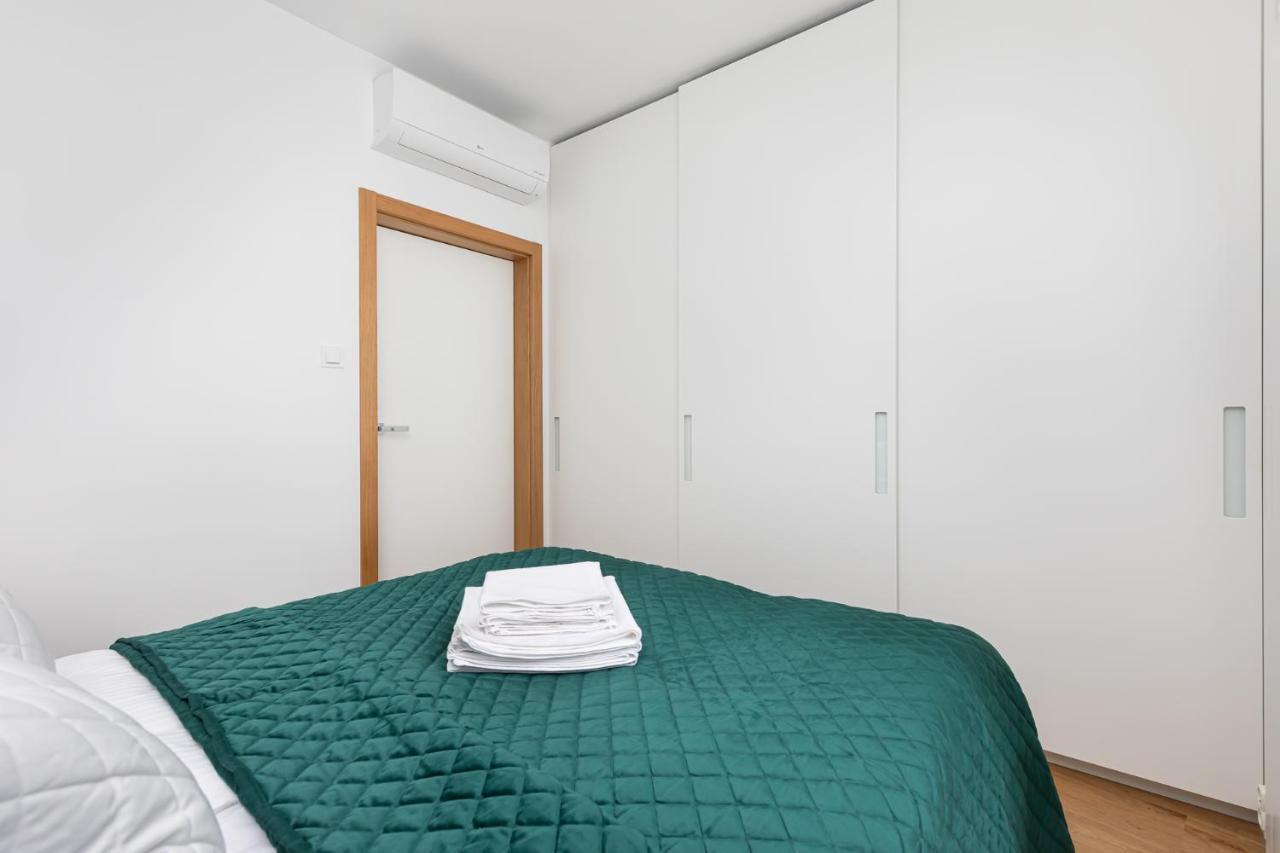 Ecru Luxurious Apartment In Port Praski With Balcony Wwa35 Varşovia Exterior foto
